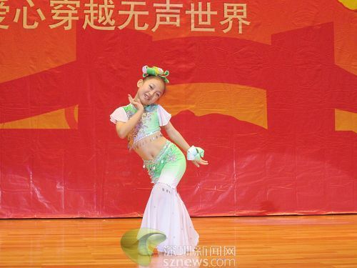 深圳關(guān)愛行動：聽障人士穿越無聲世界(組圖)